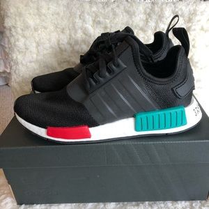 Adidas Boost NMD R1